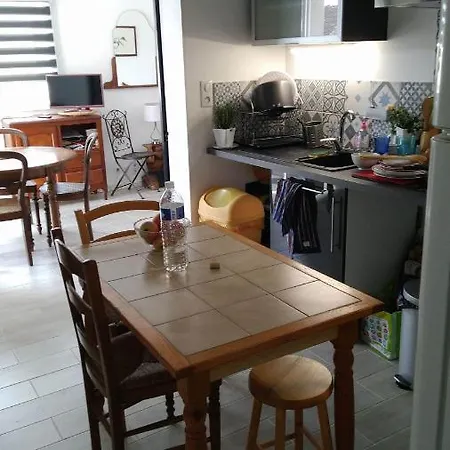 Marguerite, Au 1er- Chaumonty
