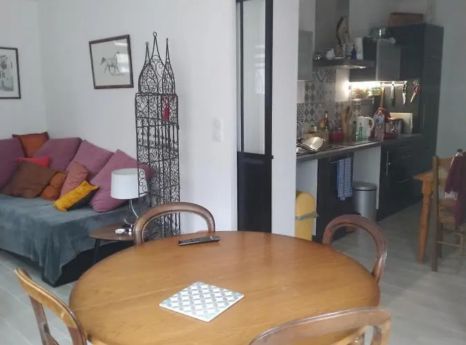 Marguerite, Au 1er- Chaumonty